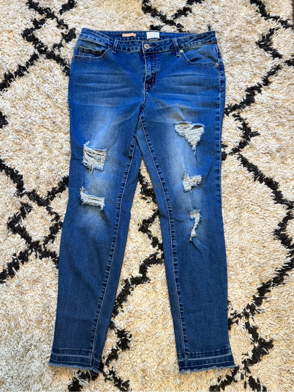 ELITE JEANS Mid-Rise Women's Distressed Blue Skinny Jeans